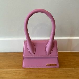 Jacquemes Le Chiquito Moyen Top-Handle Bag